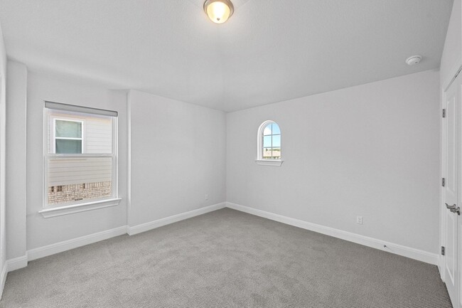 Building Photo - 260 Eagle Mountain Trl