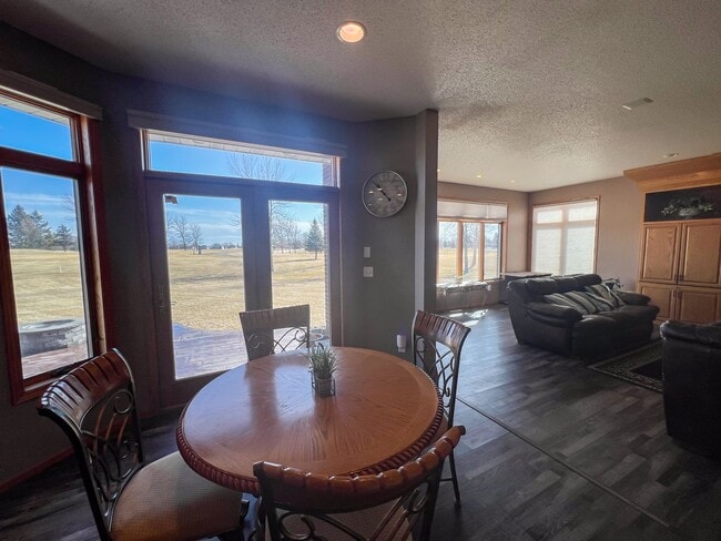 Building Photo - Single Family Home in Moorhead!