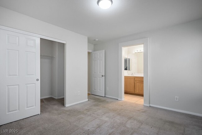 Building Photo - 853 Blushing Rose Pl