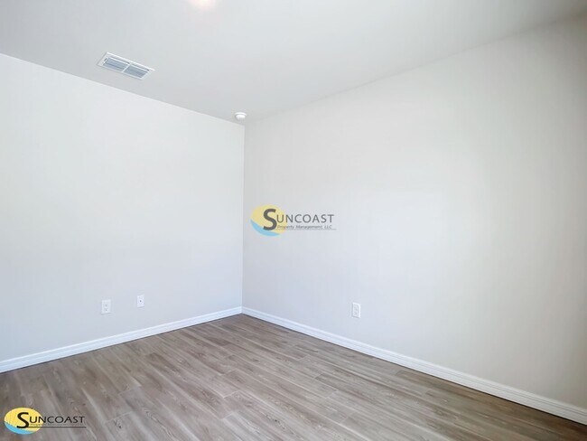 Building Photo - 3090 E Odier St