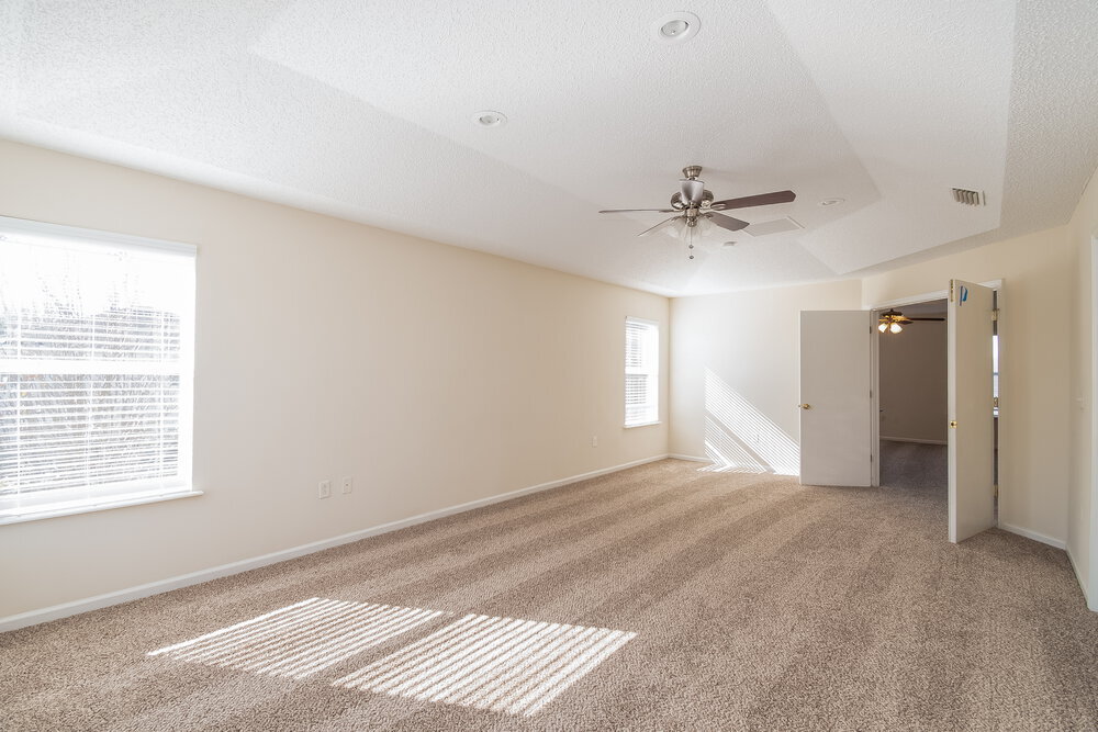 Building Photo - 11558 Brian Lakes Dr N
