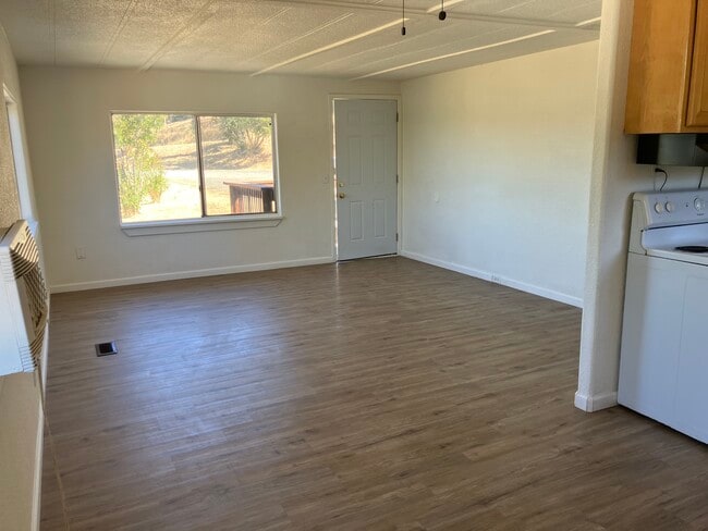 Building Photo - 5560 Old Olive Hwy
