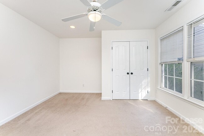 Building Photo - 10010 Gladwick Ct