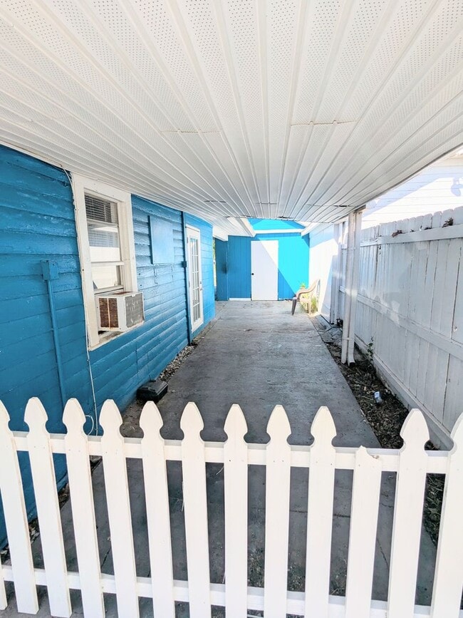 Building Photo - 309 Eastwood Ln