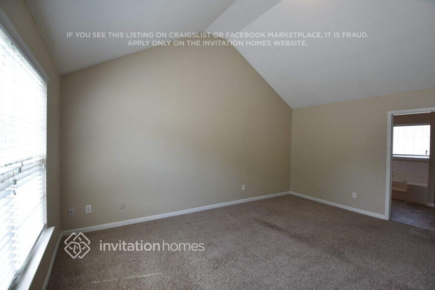 Building Photo - 3632 Rosebud Park Dr