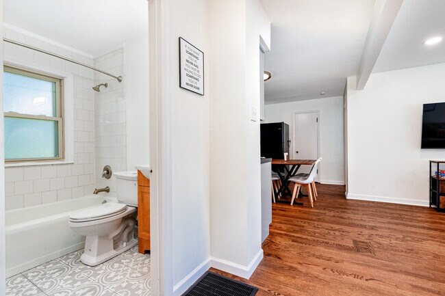 Building Photo - 4423 Vance Ave