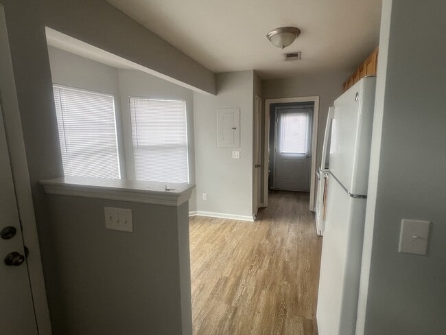 Building Photo - 3306 Chesapeake Cir