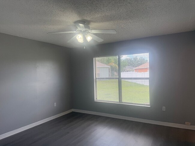 Building Photo - Spacious Duplex in Poinciana