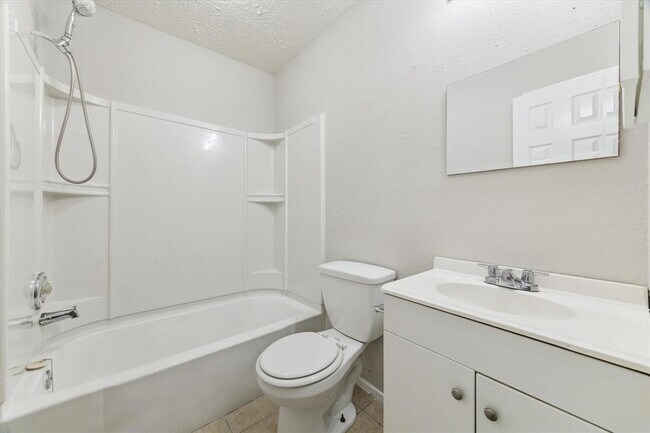 Building Photo - 10032 Ridgecoral Dr