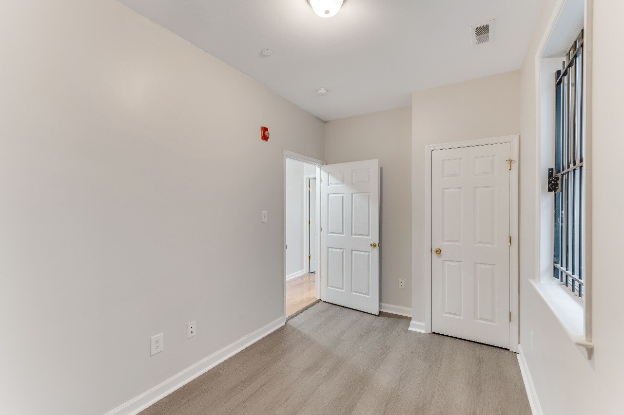 Building Photo - 1816 Cecil B. Moore Ave