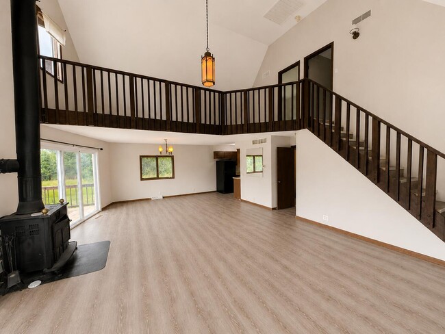 Building Photo - 4284 State Rd J