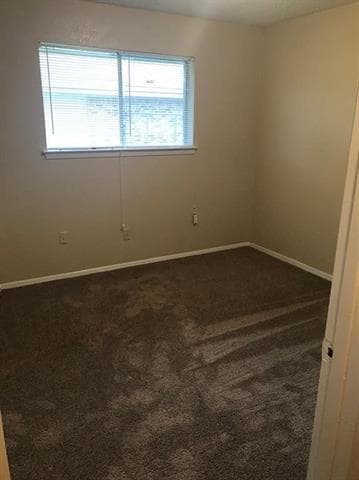 Building Photo - 721 Lindenwood Dr