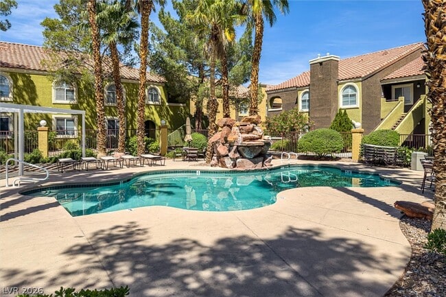 Building Photo - 7950 W Flamingo Rd