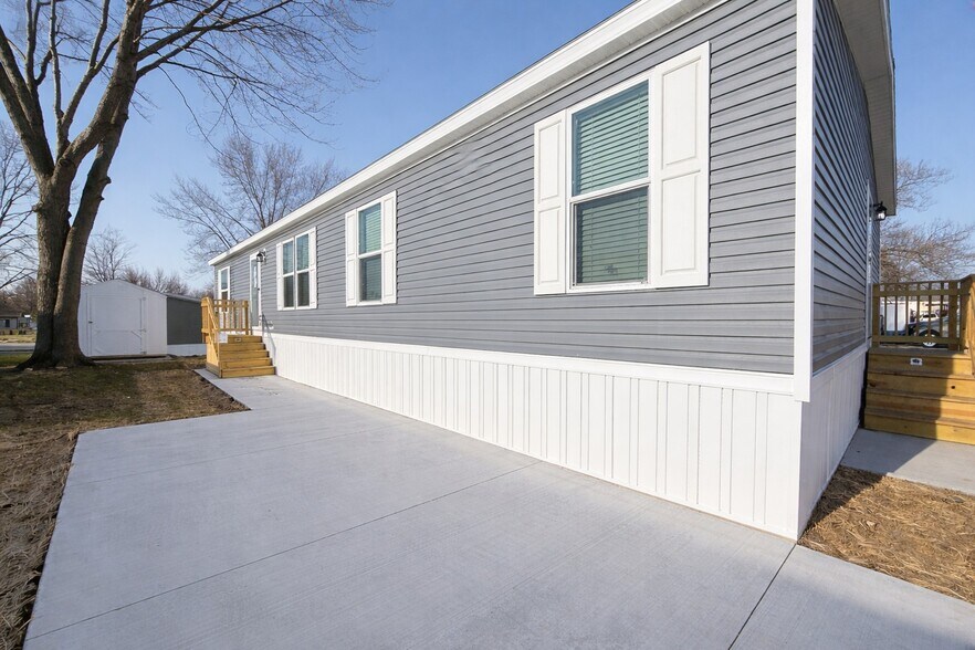 Building Photo - 29638 Danbury Ct