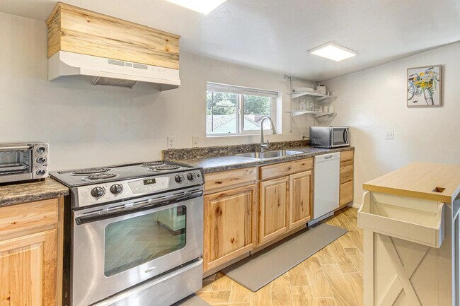 Building Photo - 4339 Eaton St