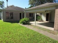 Building Photo - 15807 Los Altos Dr