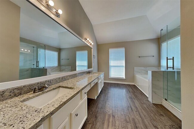 Building Photo - 14511 Cypress Falls Dr