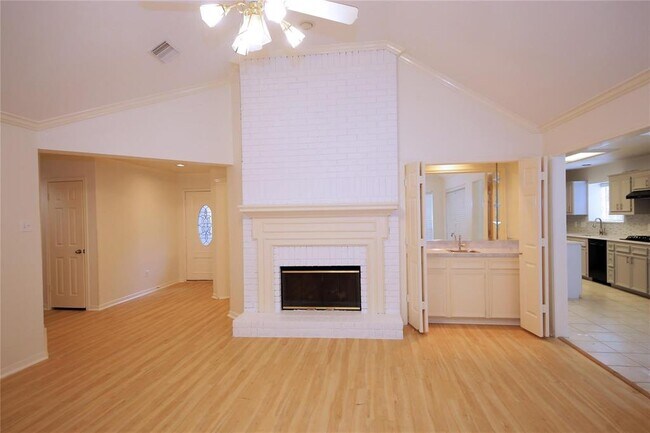 Building Photo - 14814 Forest Trails Dr