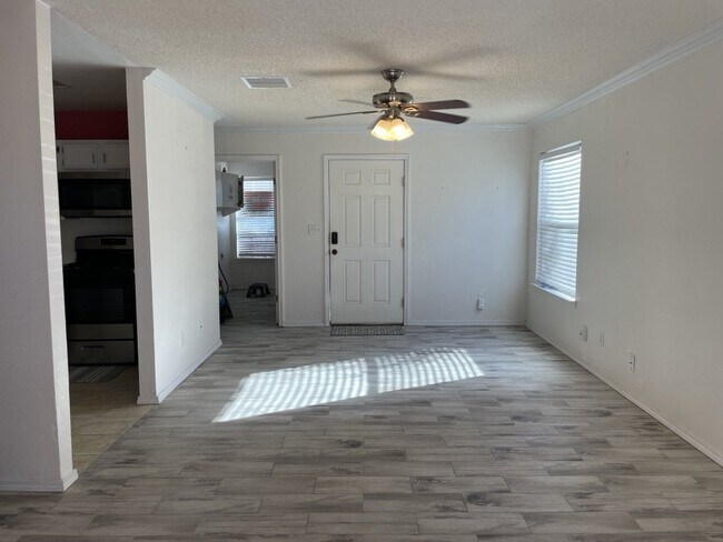 Building Photo - 12353 Tierra Alaska Ave