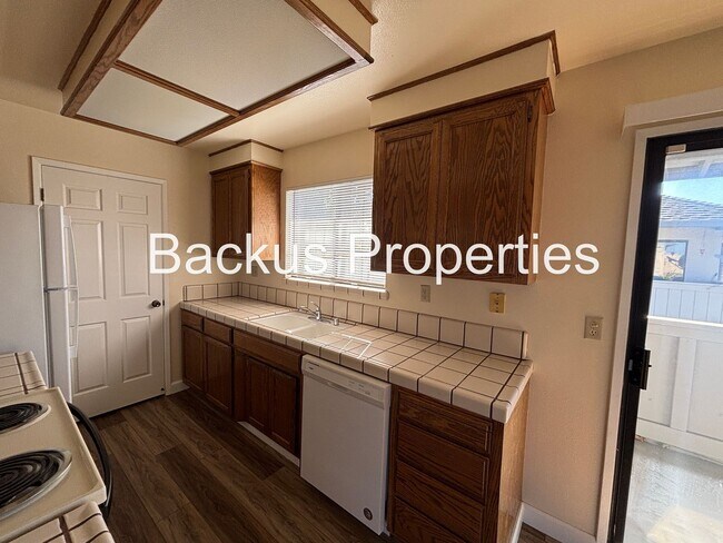 Building Photo - Nice two bedroom condo in Westwood gated community