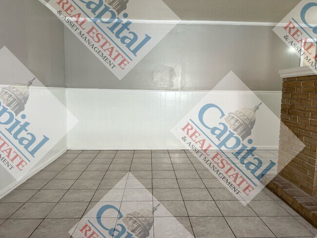 Building Photo - 3 Bedroom With Move In Special