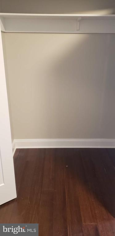 Building Photo - 1103 Morse St NE