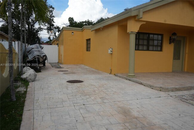 Building Photo - 3285 NW 97th St