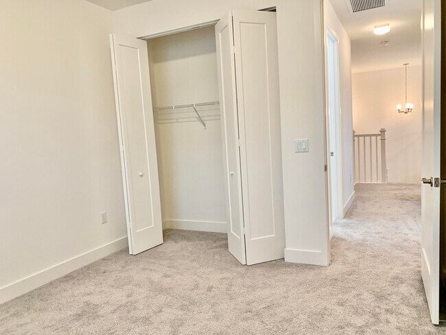 Building Photo - 9754 Celtic Sea Ln