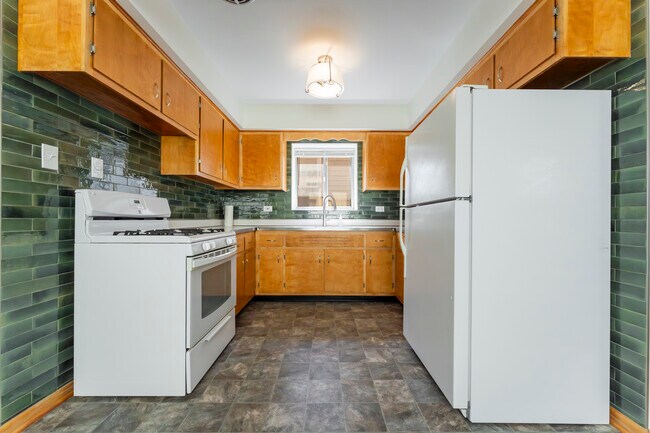 Building Photo - 2619 Home Ave