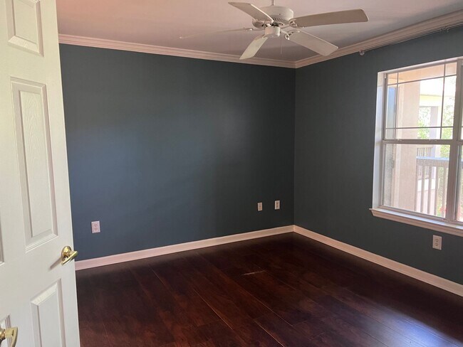 Building Photo - Beautifully Updated Brighton Bay Villa