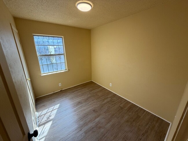 Building Photo - 2722 N St Augustine Rd