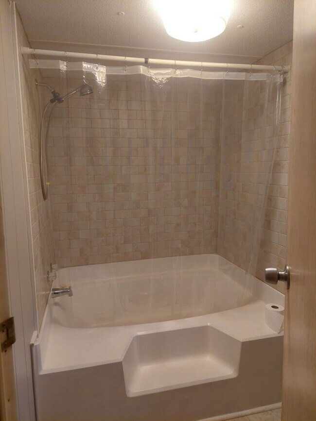 Building Photo - Waverly Hall (Harris County) Lake View