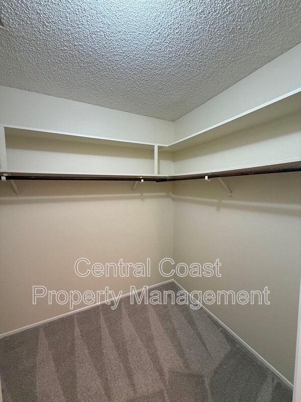 Building Photo - 1360 Josselyn Canyon Rd