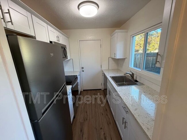 Building Photo - 2344-2346 Park Estates Dr., - 2346 Park Estates Dr.