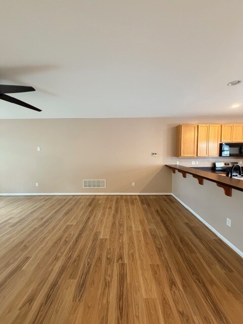 Building Photo - 319 S Parkway Dr