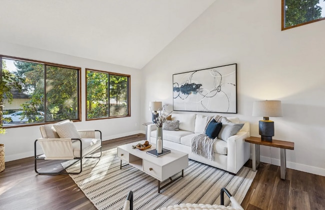 Building Photo - 2583 Pimlico Dr