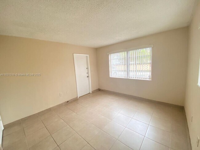 Building Photo - 13920 Lake Placid Ct