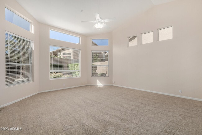 Building Photo - 9560 E Rockwood Dr