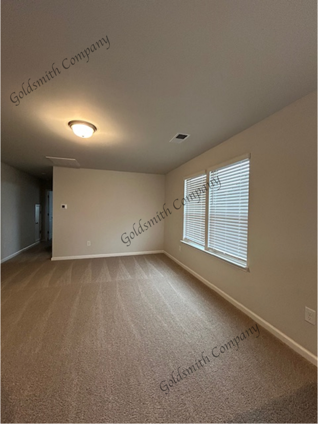 Building Photo - 10 Eugenia Duke Ct