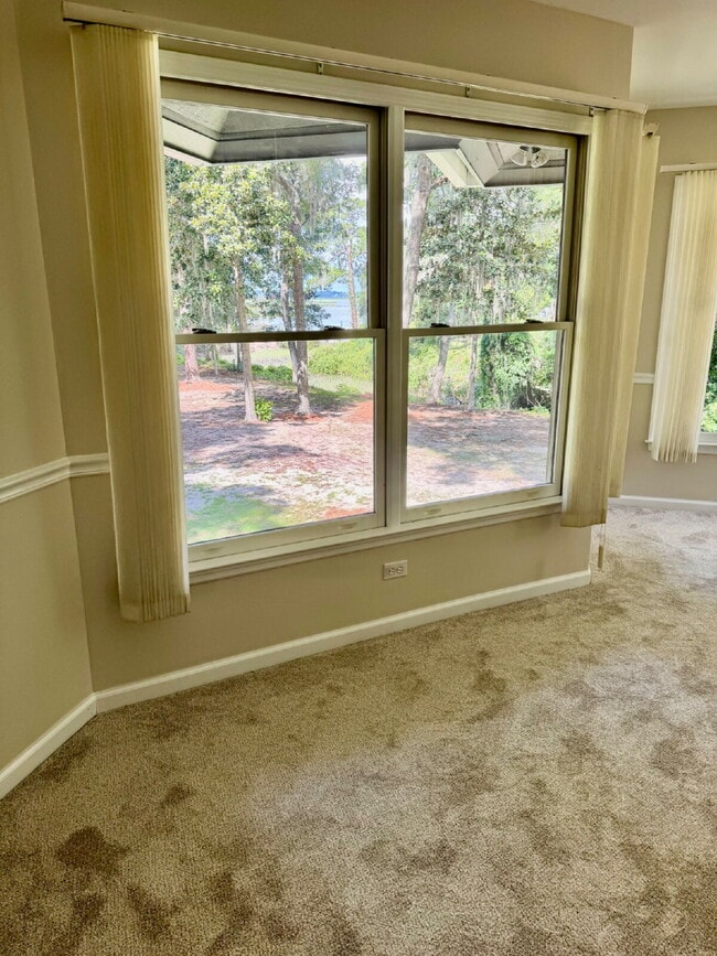 Building Photo - Amazing Four Bedroom Home Located Close to Alljoy Beach with Community Dock Access in Bluffton!
