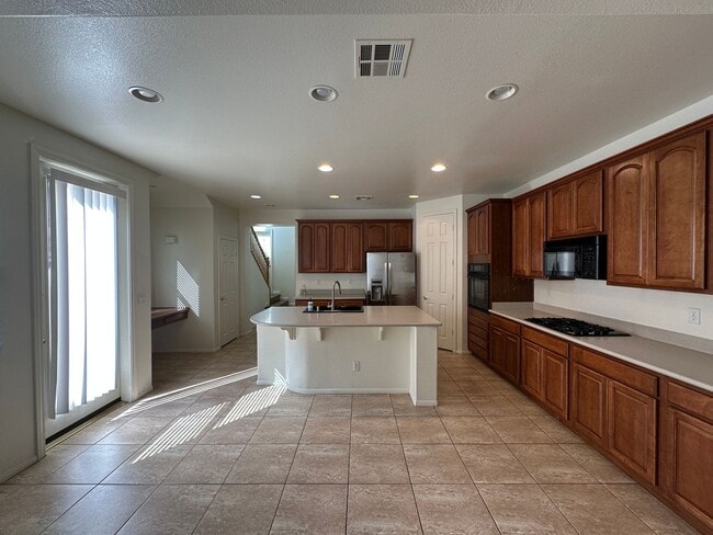 Building Photo - MADISON PLACE AT SUMMERLIN