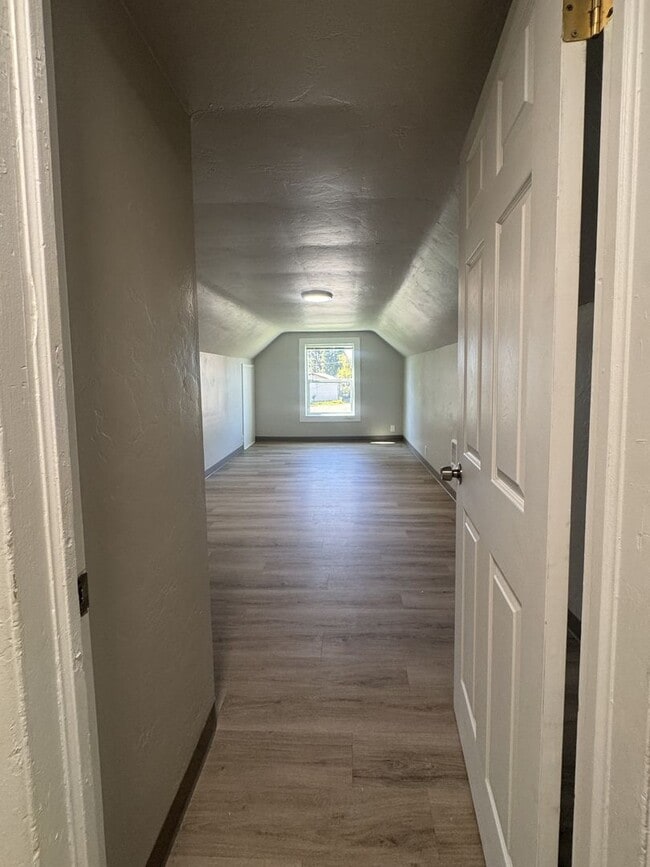 Building Photo - (OCK) 3-Bed 1-Bath Fully Renovated Home