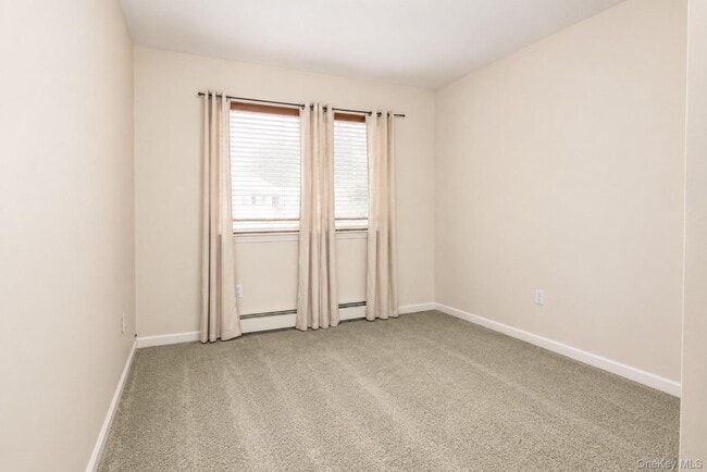 Building Photo - 263 Tamerisk Ln