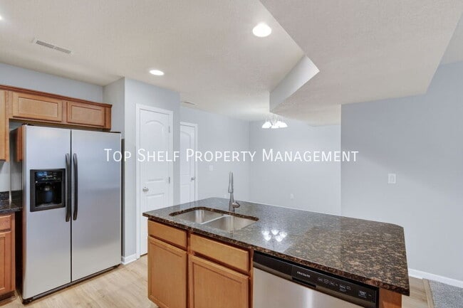 Building Photo - 9125 Greenspire Dr