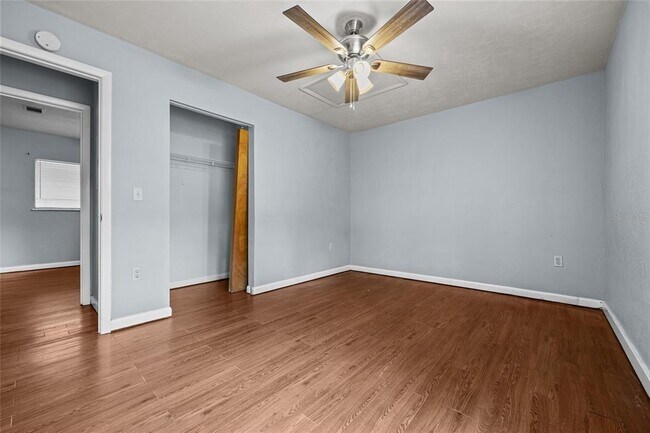 Building Photo - 611 SW 3rd St