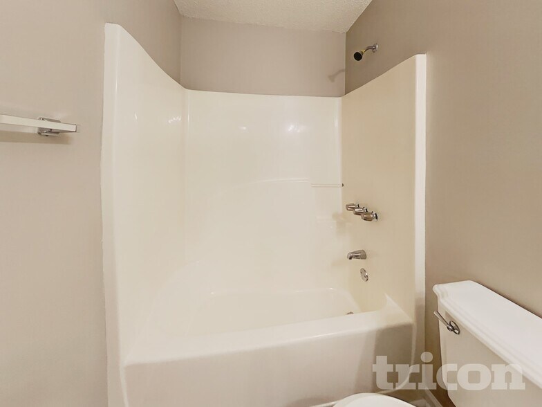 Building Photo - 531 Griffith Dr