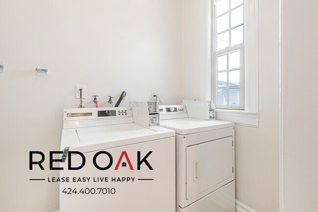 Building Photo - 3425 Walton Ave