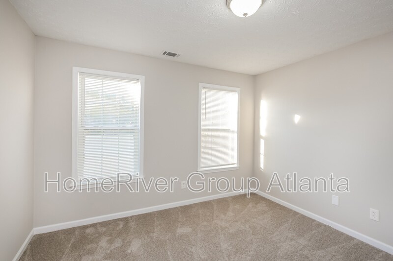 Building Photo - 911 Rolling Meadows Dr