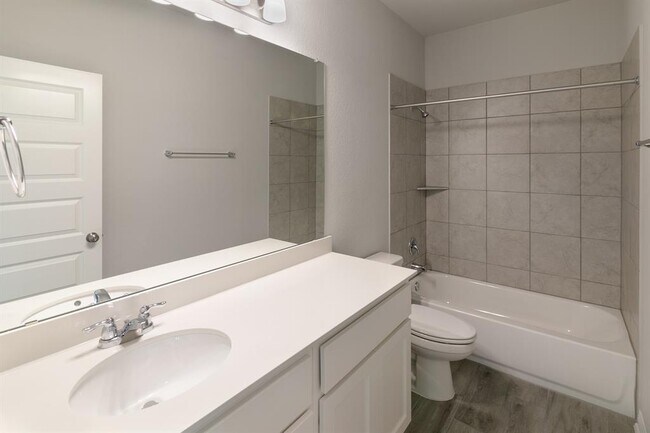 Building Photo - 124 Driftwood Hills Way