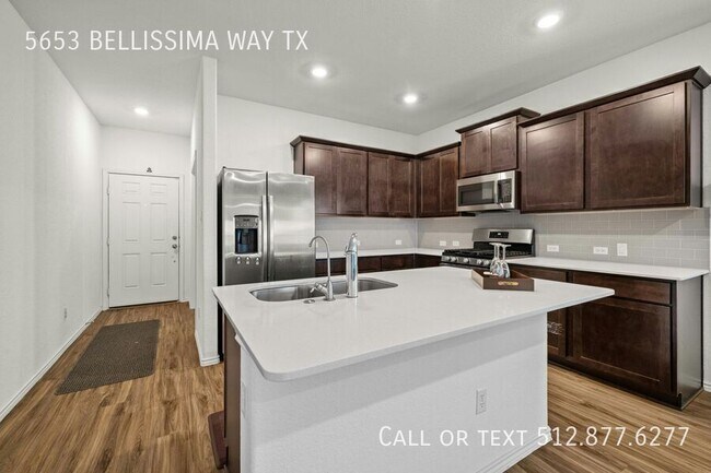 Building Photo - 5653 Bellissima Way